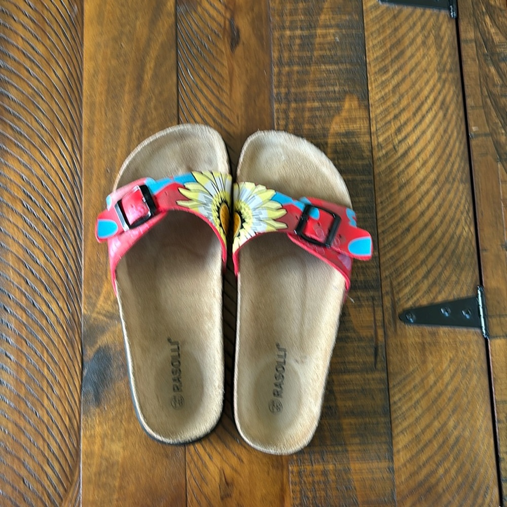 Rasolli’s women’s size 8.5 sandals. Very good condition. See photos.
